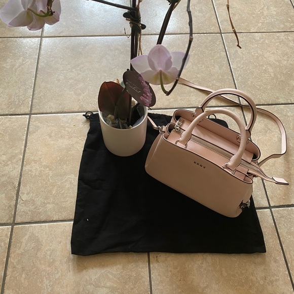 Handbag - Picture 2 of 5